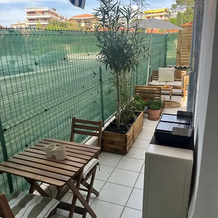 Daire T1 En Centre-ville De Juan Les Pins