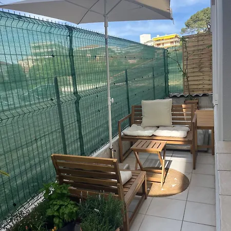 T1 En Centre-ville De Juan Les Pins Daire