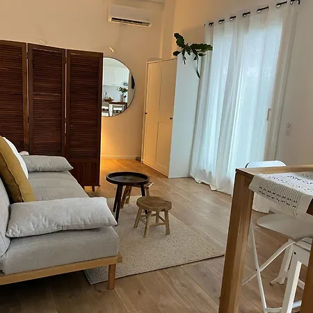 T1 En Centre-ville De Juan Les Pins Apartment *